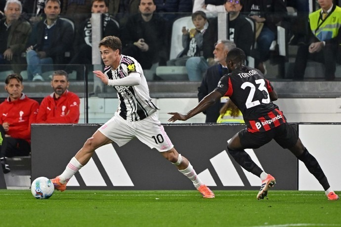 于根伟：杨梓豪的续约存在变数；目前看朴韬宇回归可能性不大