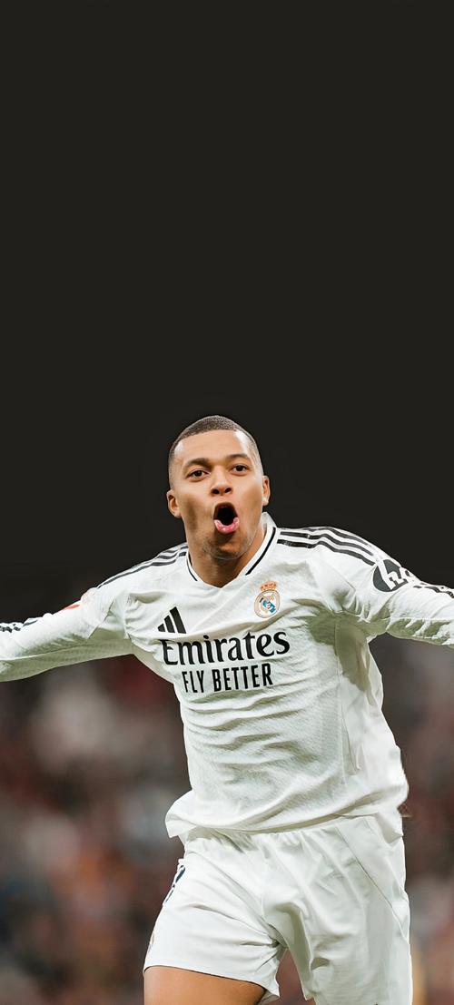 德媒：由于手指受伤，诺伊尔近两场都佩戴特制的四指手套参赛