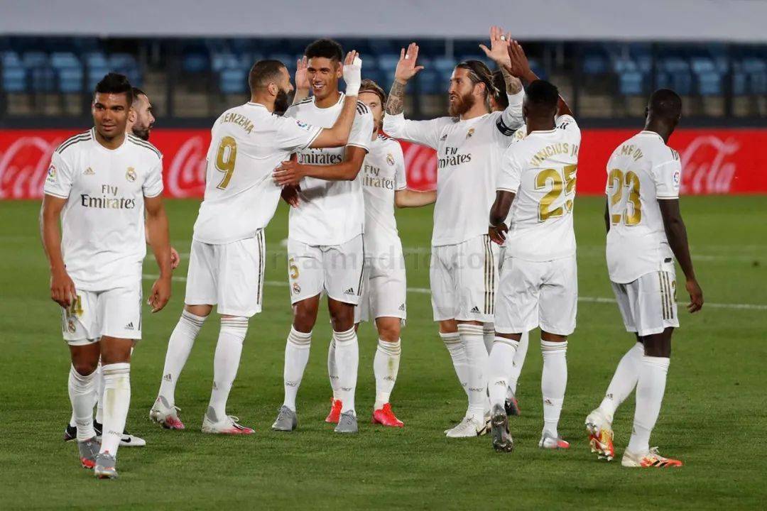 百分百命中砍14+7！徐昕打脸杜锋，赛后采访话里有话，还能回广东吗