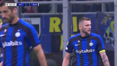 湖人浓眉哥篮下统治锁定胜利