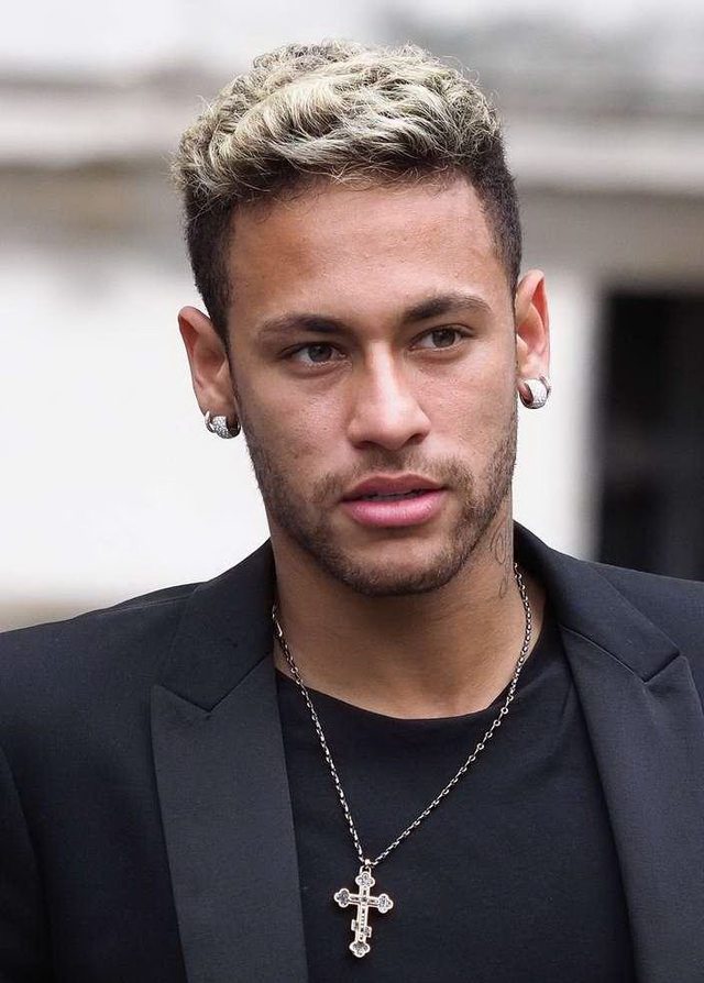 很多人问我如何评价梅西夺冠，评价什么？哪怕你再不...