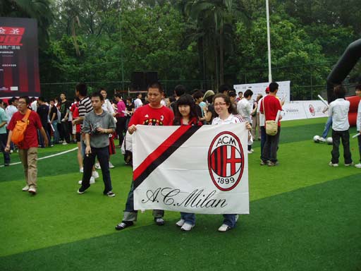 雪上飞驰，心向苍穹——滑雪运动的激情与蜕变