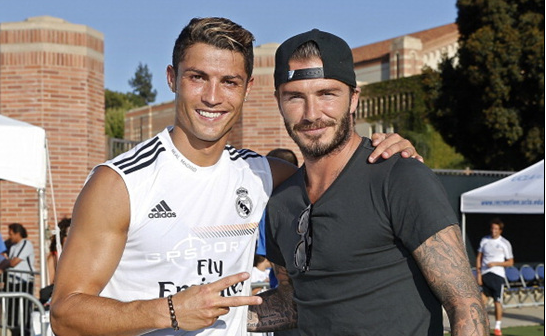 英超第14轮： 范戴克失误致丢球维尔茨造乌龙 利物浦1-1桑德兰