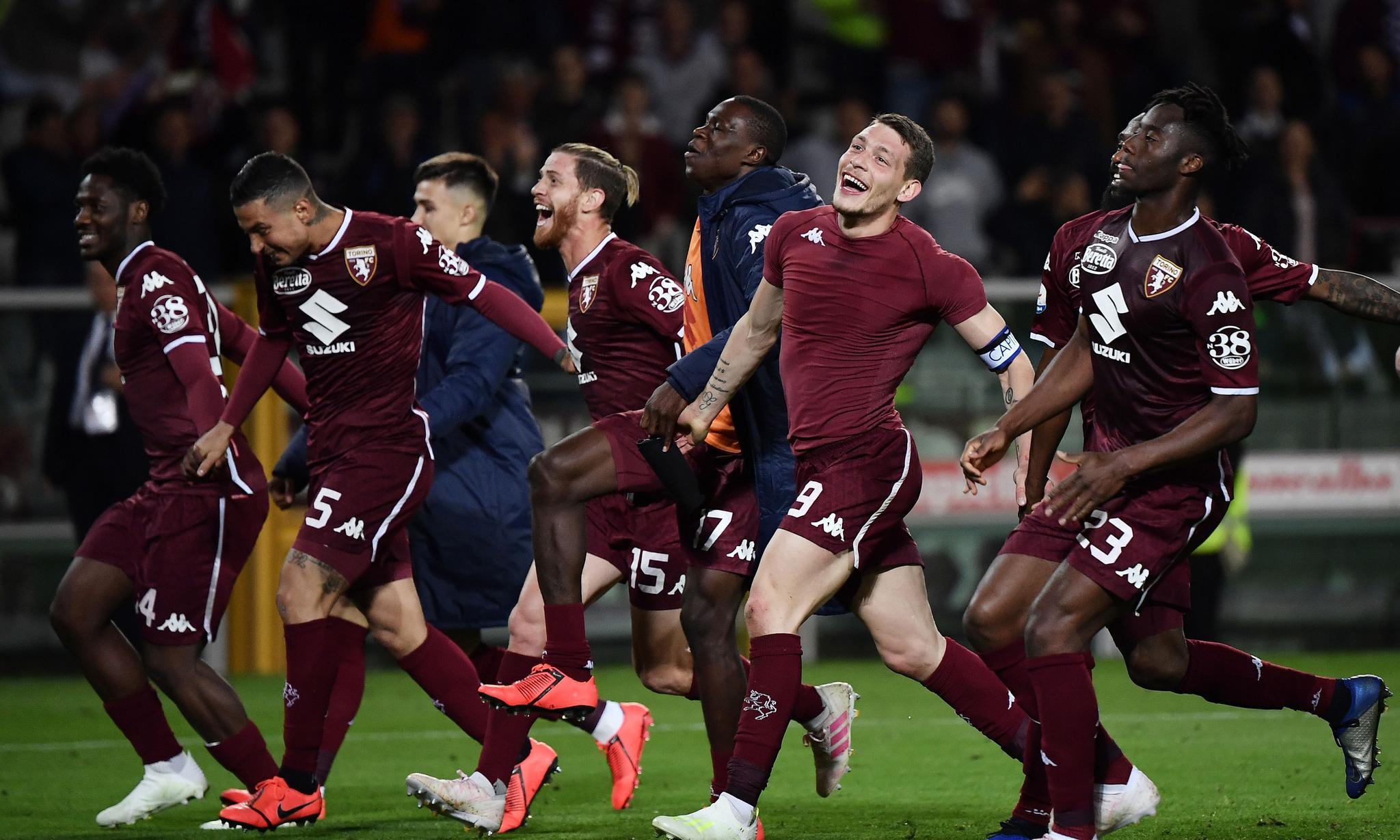 记者：切尔西前锋布罗亚接近永久转会伯恩利