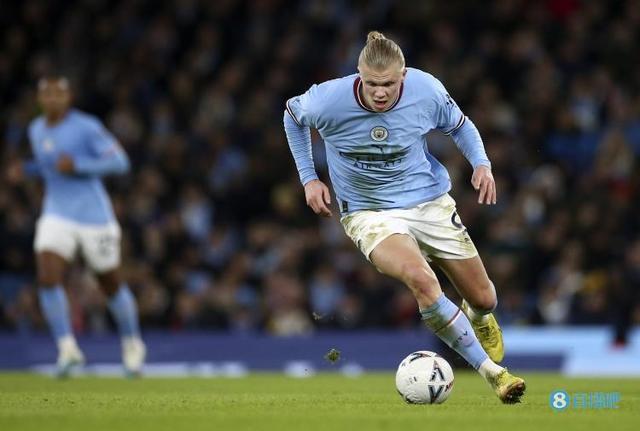 奥格斯堡1-0汉堡，安东-卡德打进全场唯一进球