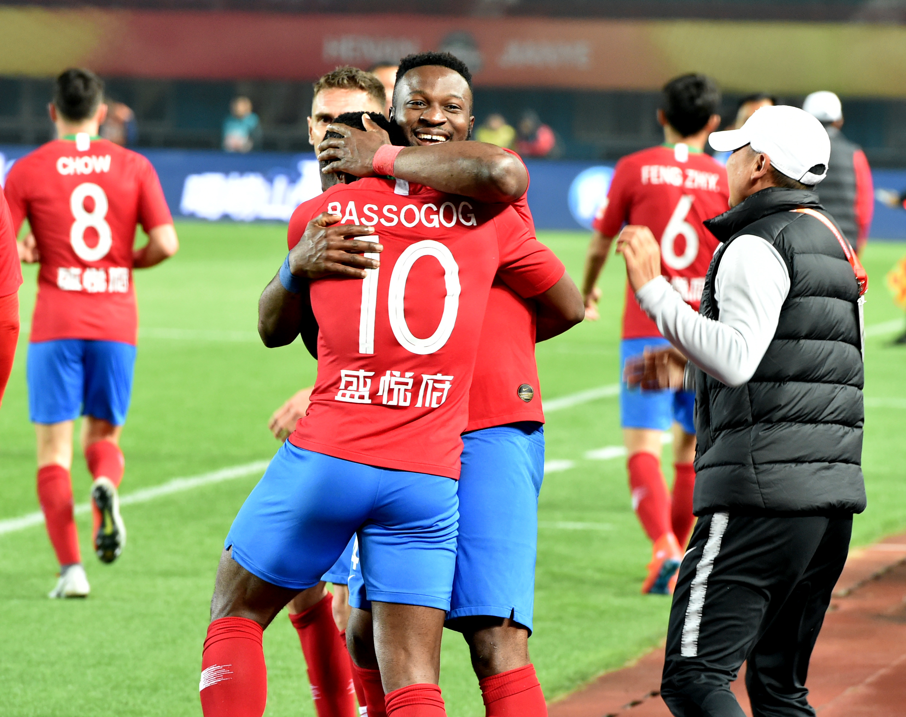 张外龙：向余望是中国足球未来的重要资源，我曾帮他重建信心