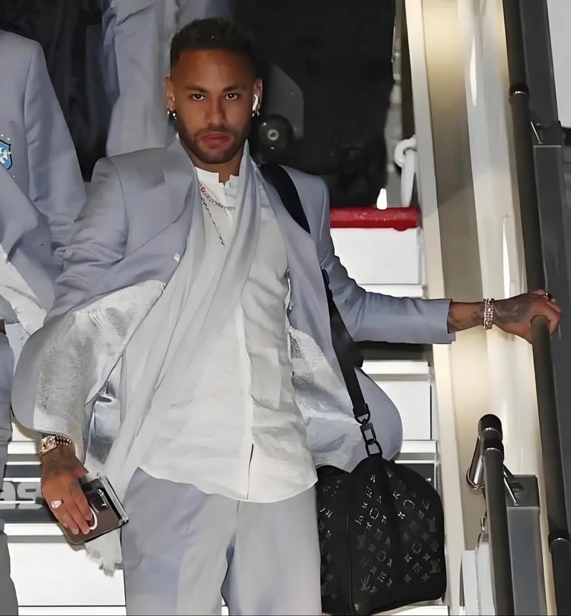 利物浦再次丢分，萨拉赫彻底爆发：有人让我当替罪羊这很不尊重